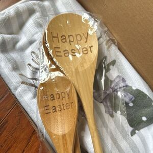 NWT Pack of 4 Happy Easter Kitchen Towels (3) Wooden Spoons He is Risen